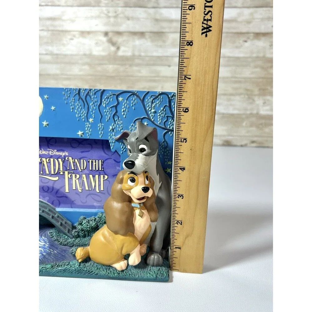 Vtg Disney Lady and the Tramp Dogs 3D Resin Picture Moon Frame Stand Up Table